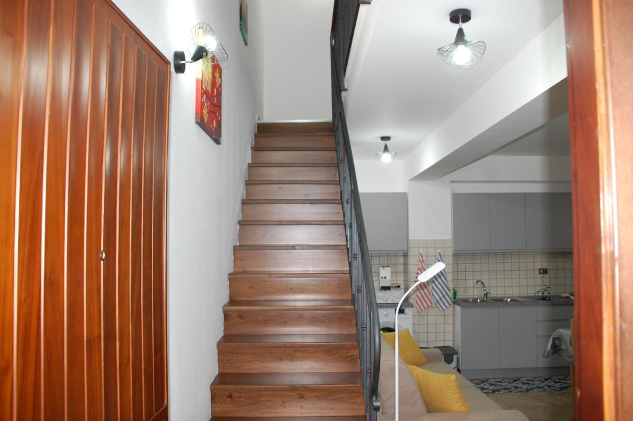 Casa Vacanze Antico Cortile Delle Palme Vila Villagrazia Di Carini Exterior foto